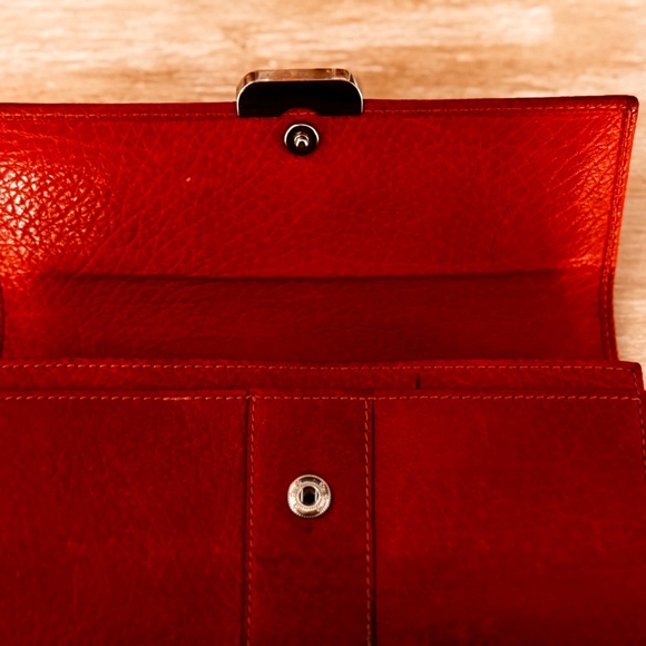 Gucci Cognac Leather Clutch with Silver Accent - Picture 3 of 6